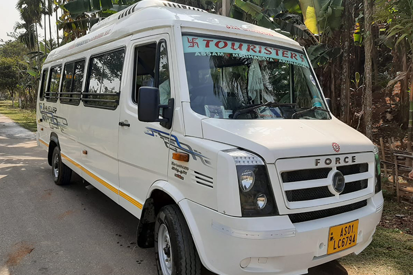 12 Seater Tempo Traveller